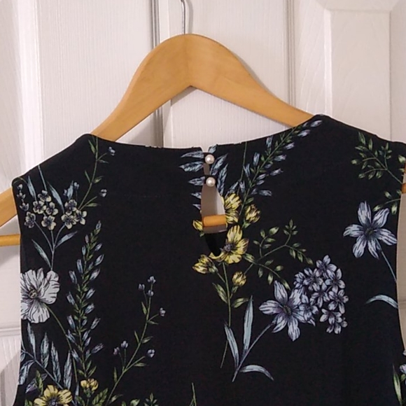 Karl Lagerfeld elegant top with pearls - Picture 5 of 10